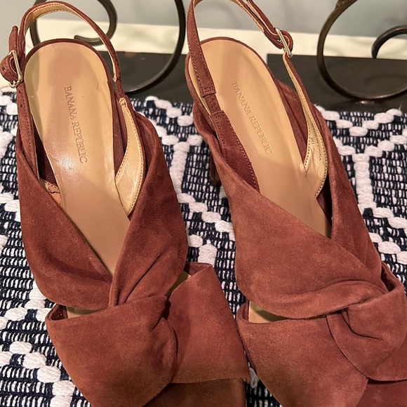 Banana Republic Cinnamon Twist Heels - Picture 6 of 10